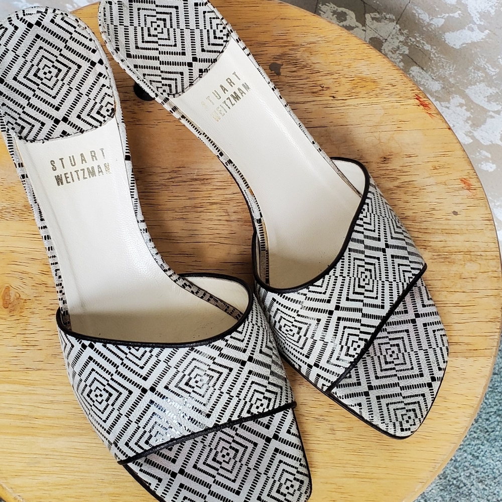 Stuart Weitzman Black 7.5 geometric heel sandal